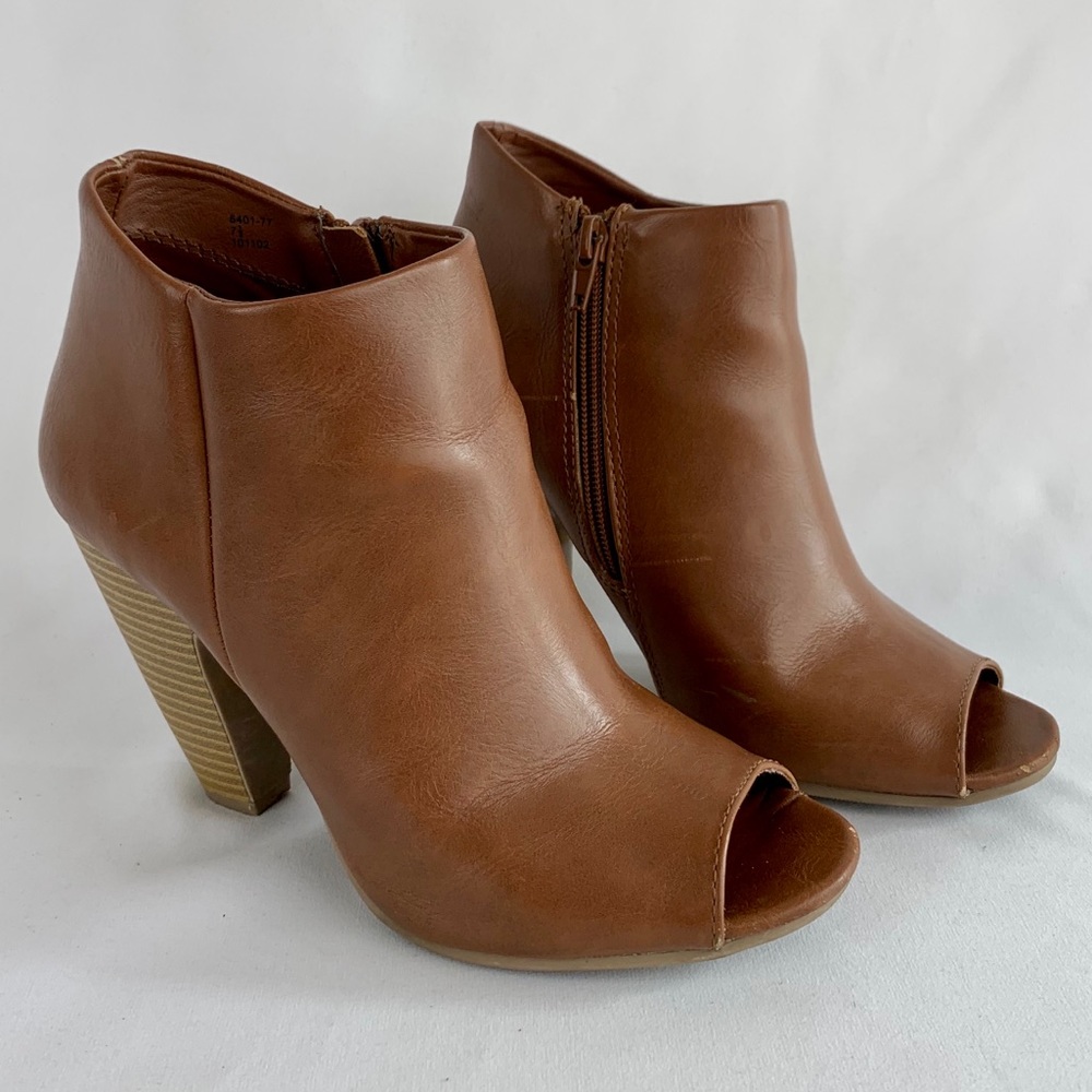 Cathy Jean Brown Booties
